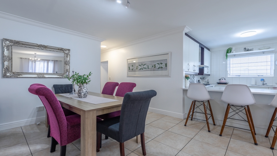 3 Bedroom Property for Sale in Sunningdale Western Cape